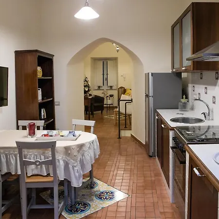 Semesterbostad Il Normanno